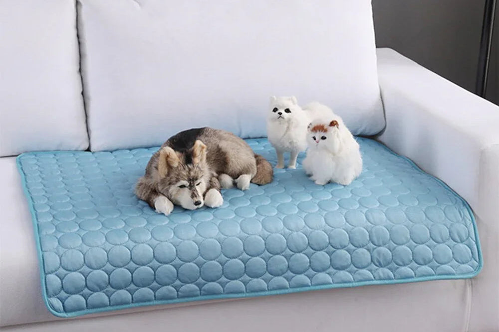 Pet cooling nest pad size comparison chart – S M L XL available for dogs and cats